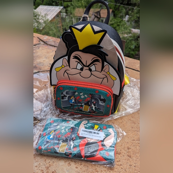 Loungefly Disney Alice in Wonderland Red Queen Backpack and Wallet set - Picture 3 of 8